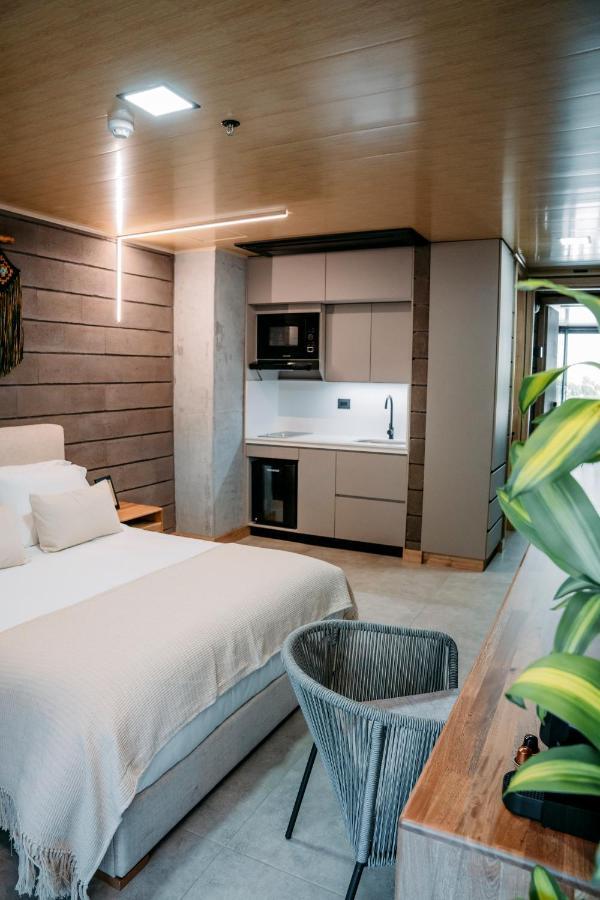 Hotel Living By Armoniko 4*