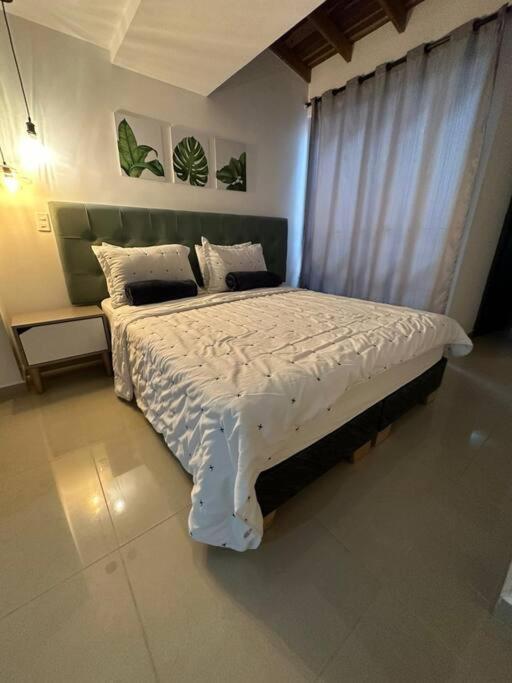 Magnifico, Moderno Y Centrico Apartaestudio 203 * Medellín
