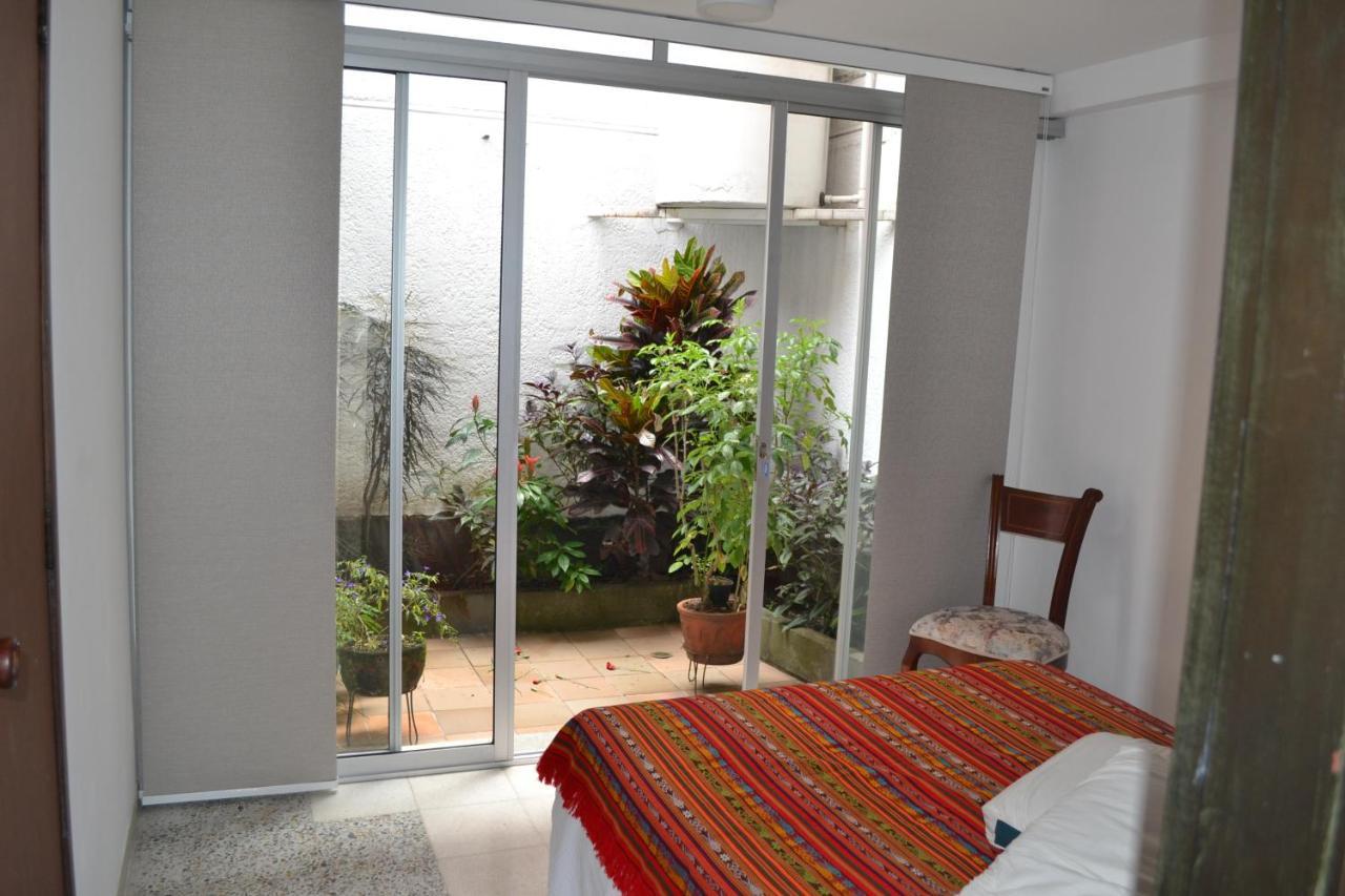 Casa De Lola Guest house *