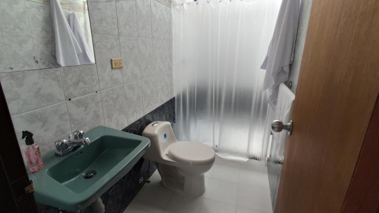Casa De Lola Guest house *