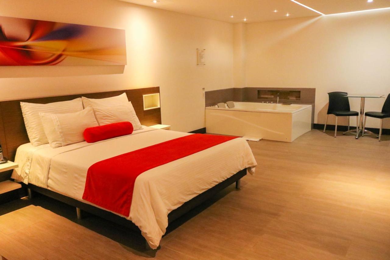 Loyds Hotel 3*