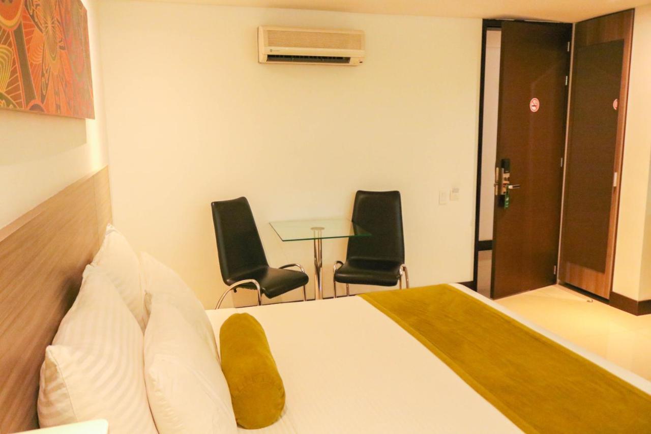 Hotel Loyds Medellin