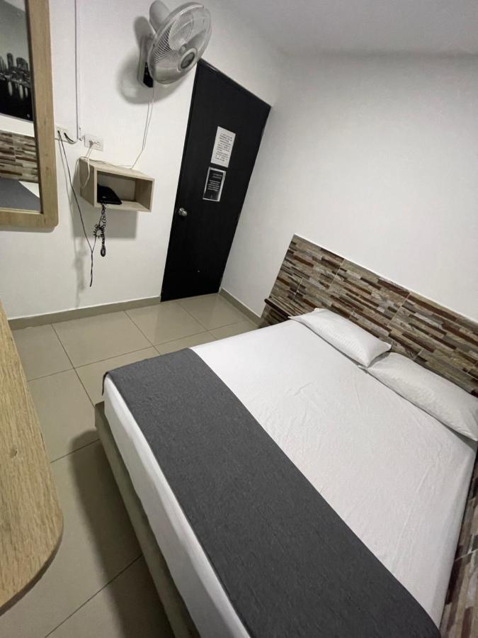 Select Hotel 3*