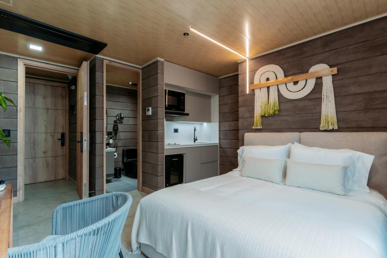 Hotel Living By Armoniko 4*