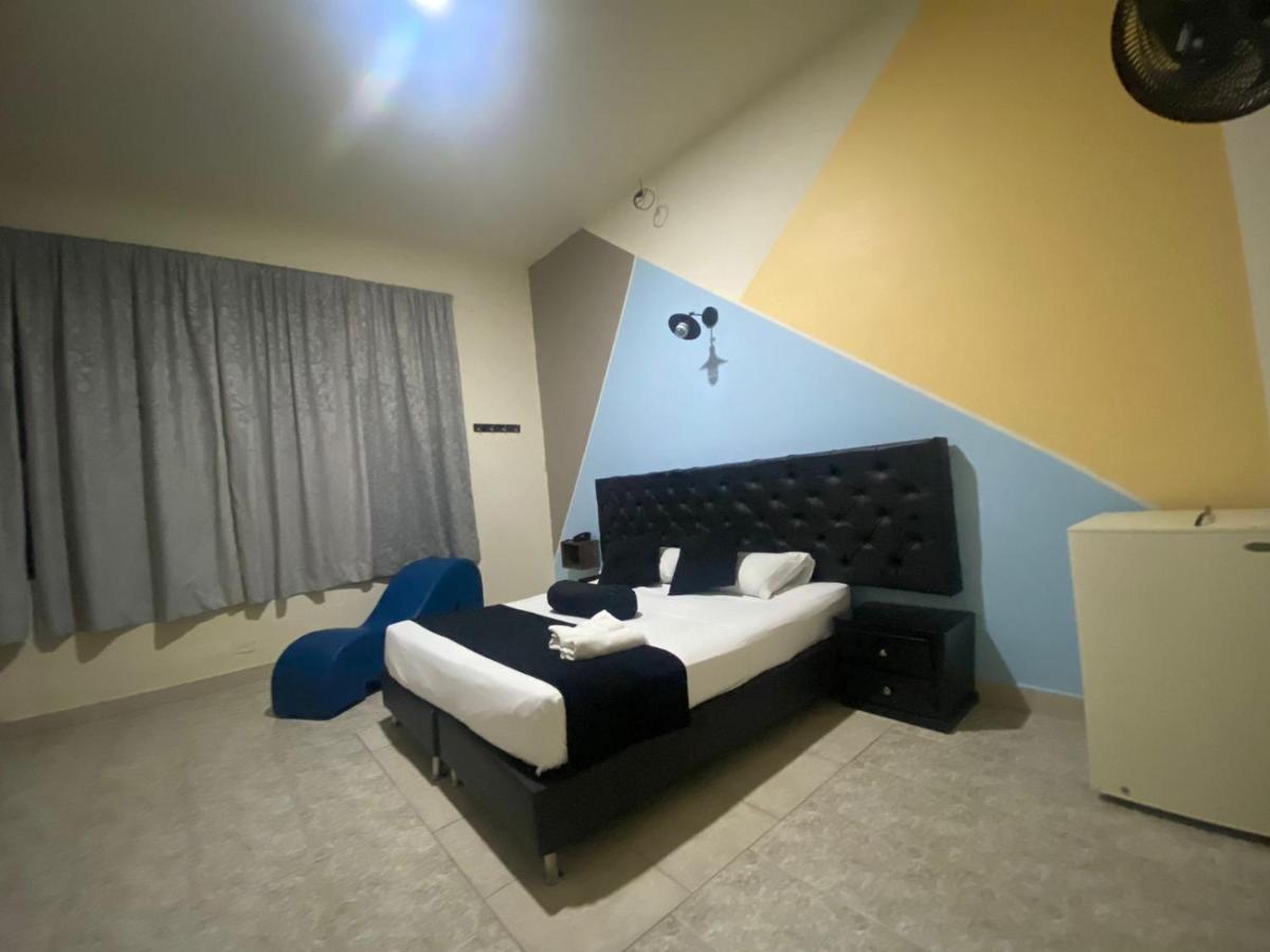 Calle Real Hotel