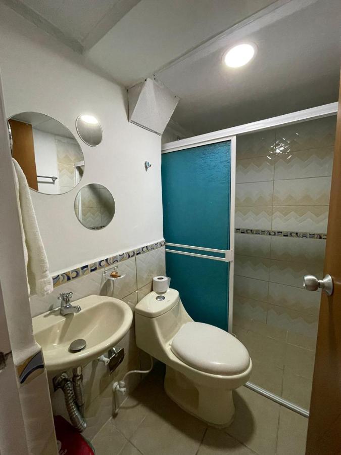 Hotel Pass, Laureles *