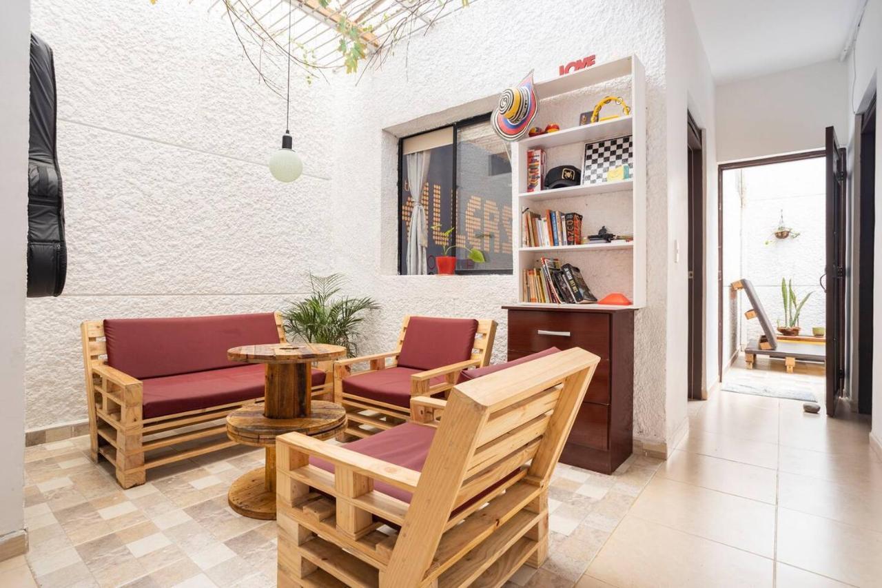 Casa Clandestina Pensión
