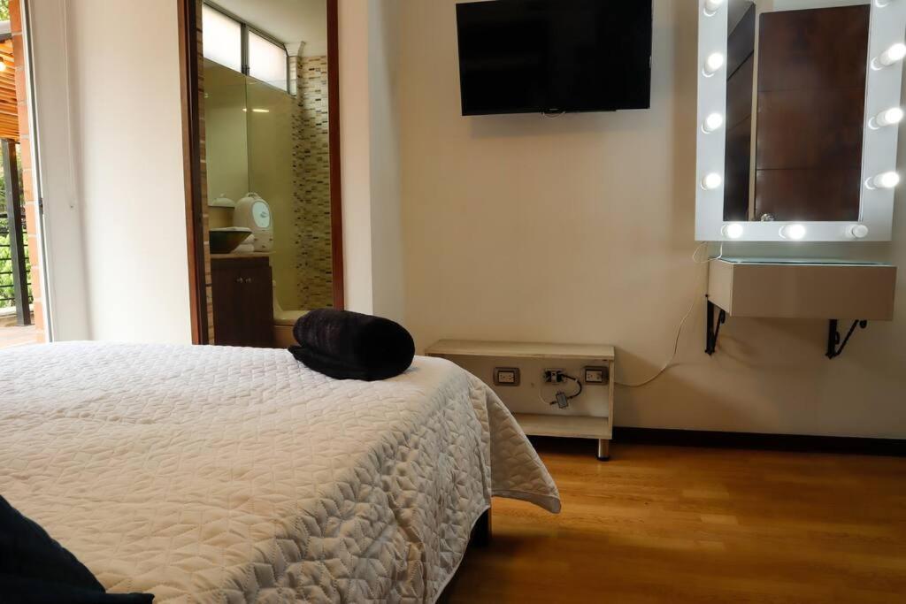 Apartamento Apto De Lujo Con Terraza Zona Barbecue Y Piscina Medellín