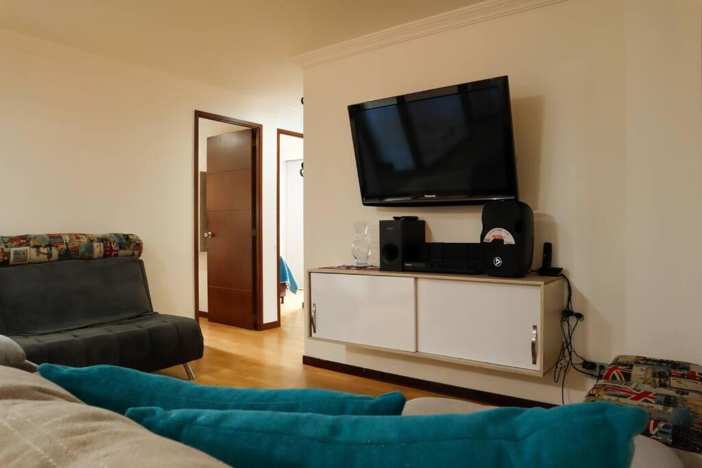 Apartamento Apto De Lujo Con Terraza Zona Barbecue Y Piscina Medellín