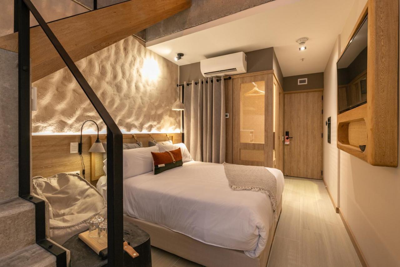Landmark 4*