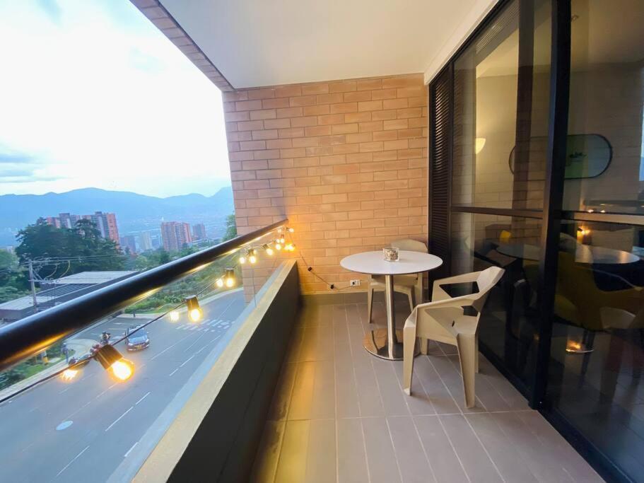 Beautiful New Loft Poblado *