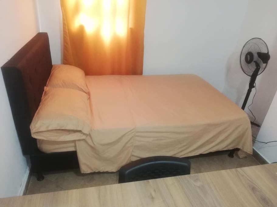 Casa Con Parking, Cerca Al Metro Y Mercados, 5 Piso Solo Escaleras Apartment Medellin