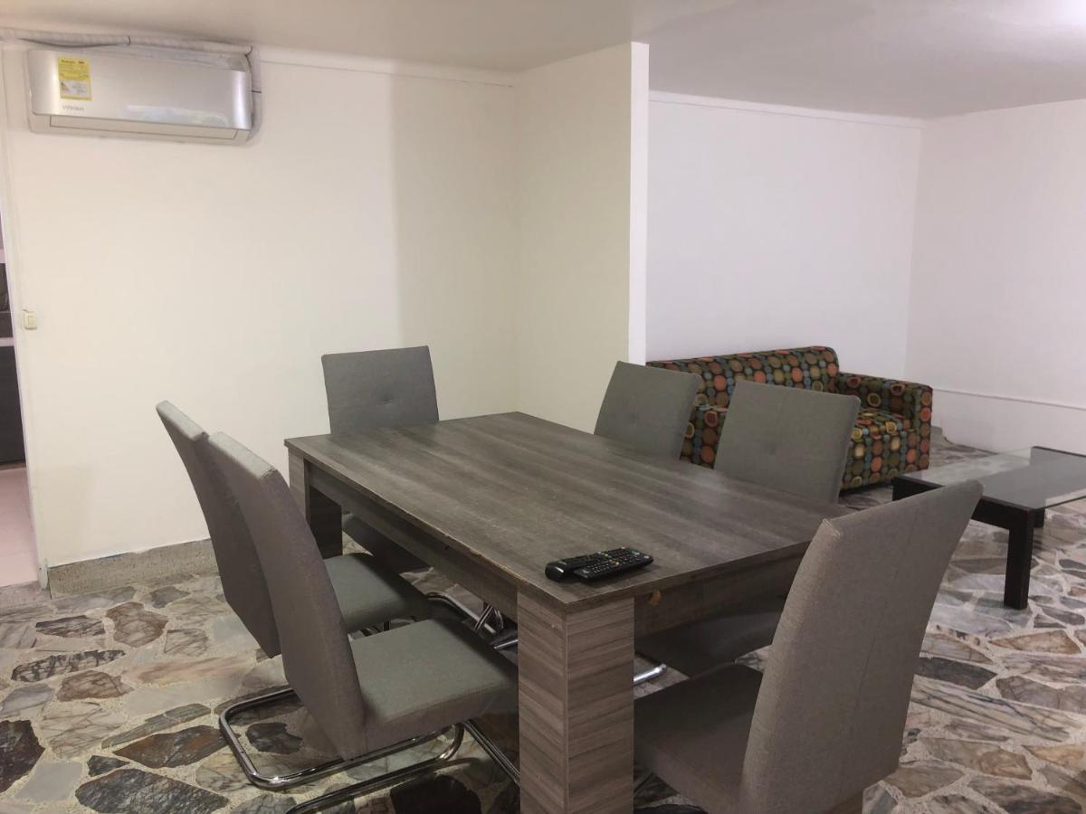 Apartamento Comodo En Laureles, Grande, Centrico ,bien Ubicado Apto203
