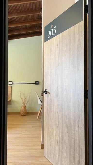 Apartamento Nid205 Apto En Laureles Sentirse En Casa By Roots