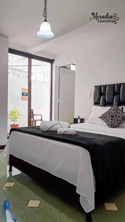 Habitación en casa particular Moradia Laureles *