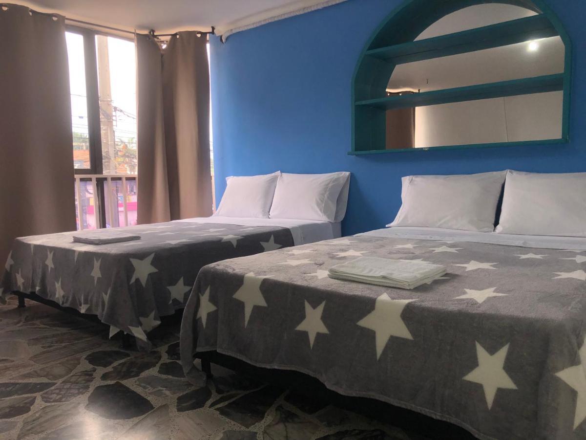 Apartamento Comodo En Laureles, Grande, Centrico ,bien Ubicado Apto203 * Medellín