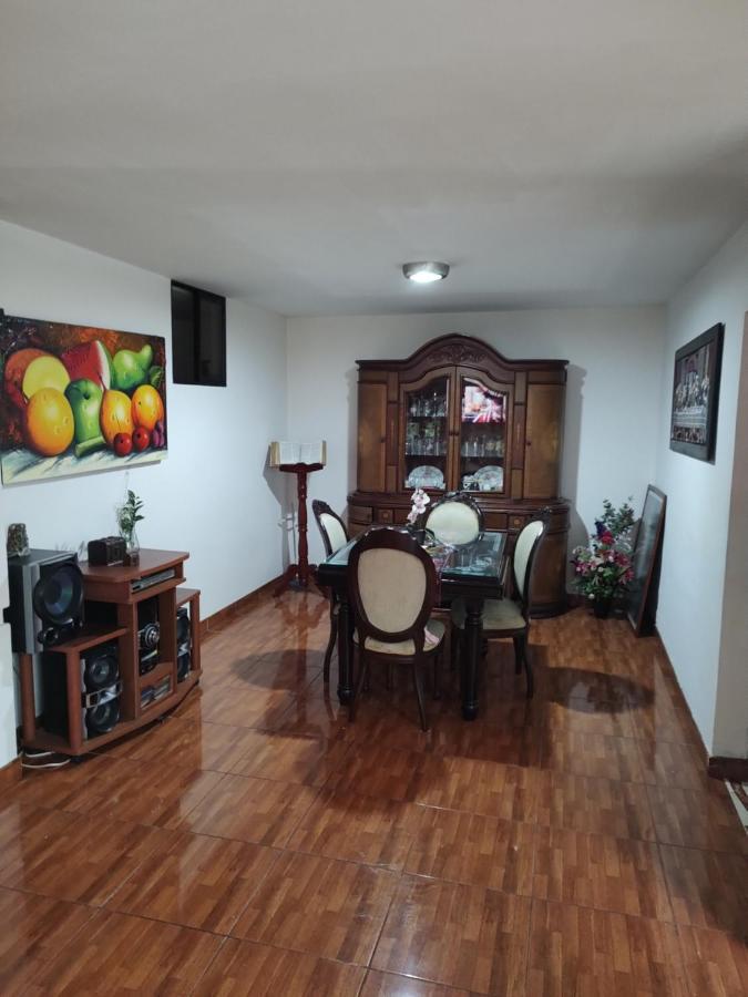 Noras Laureles Homestay Medellin