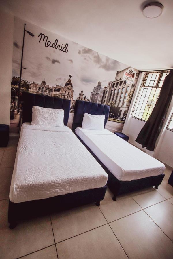 Aw Urban 80 Hotel