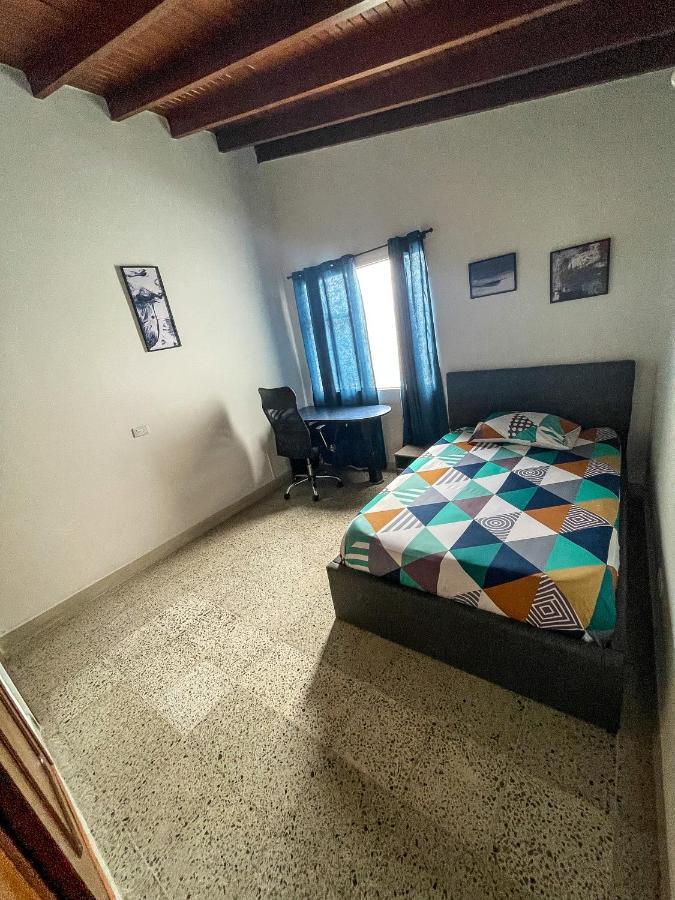 Amigable Descansar Y Trabajar Medellín