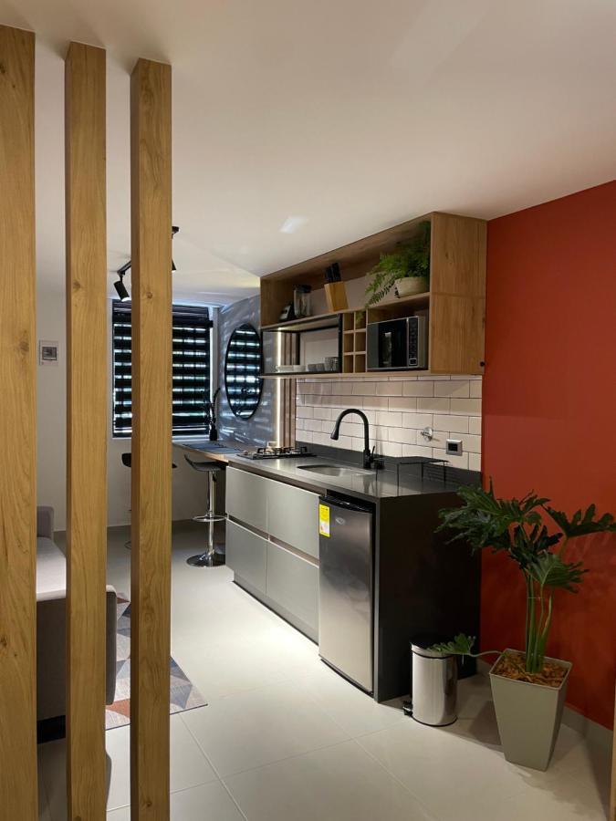 Agradable Y Moderno Aparta Estudio Con Aire Acondicionado