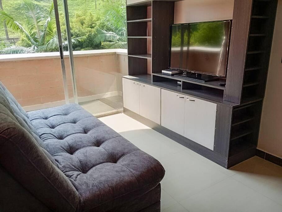 Apartment Rentalsop An01 Apto Cerca Al Lleras Con Balcon Y Piscina Climatizada, Cerca A Provenza, Ubicado Min Del Aeropuerto Medellin