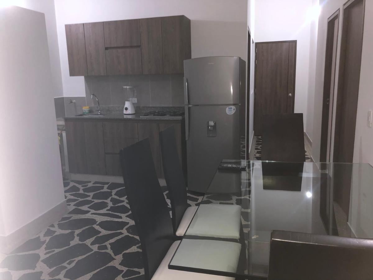 Apartamento Amplio En Laureles, Excelente Ubicacion, 3 Alcobas 403 * Medellín