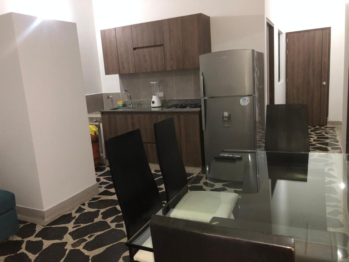 Apartamento Amplio En Laureles, Excelente Ubicacion, 3 Alcobas 403 Medellín