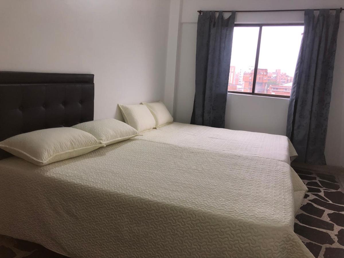 Apartamento Amplio En Laureles, Excelente Ubicacion, 3 Alcobas 403 Medellín