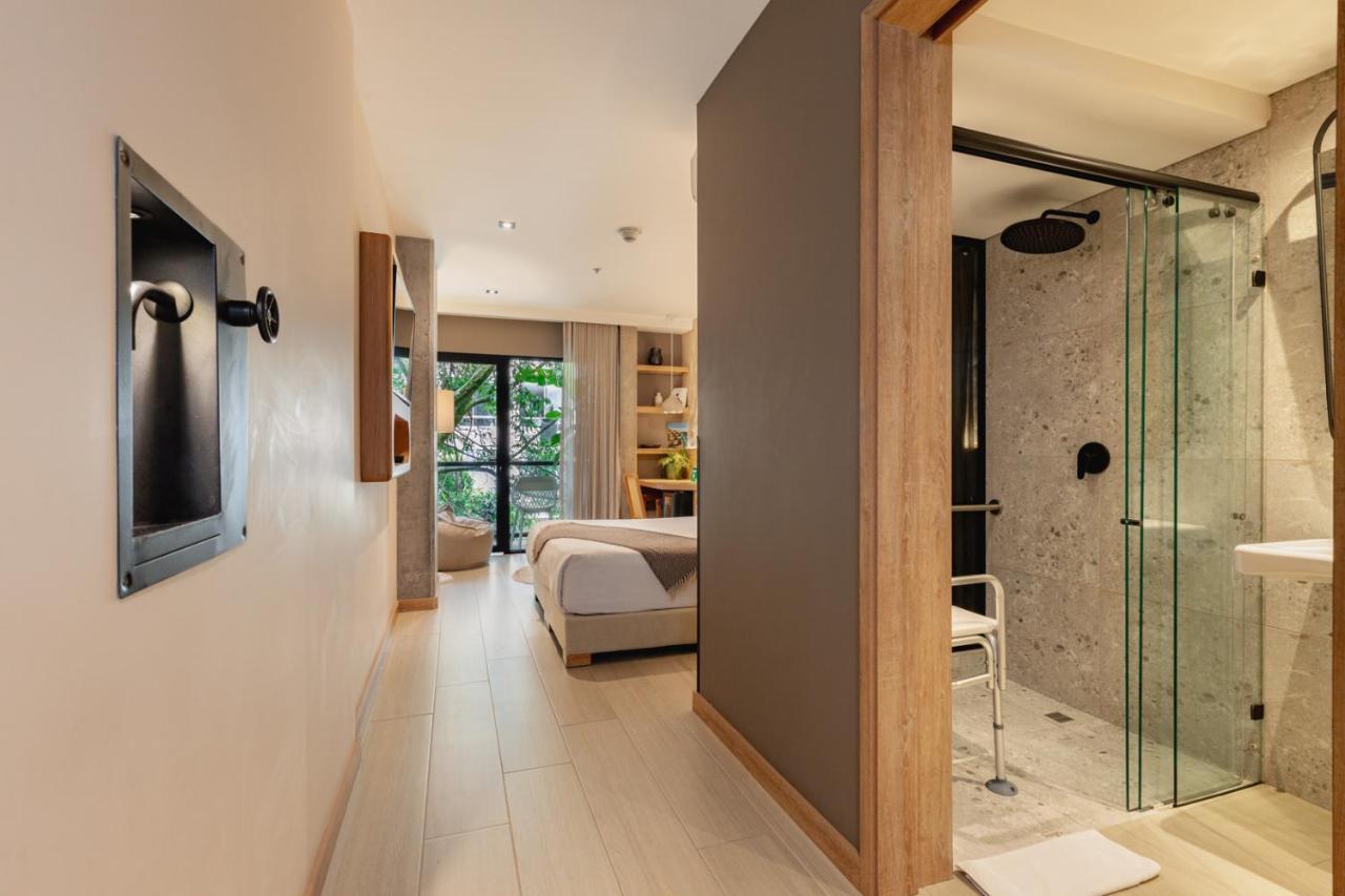Landmark Hotel 4*