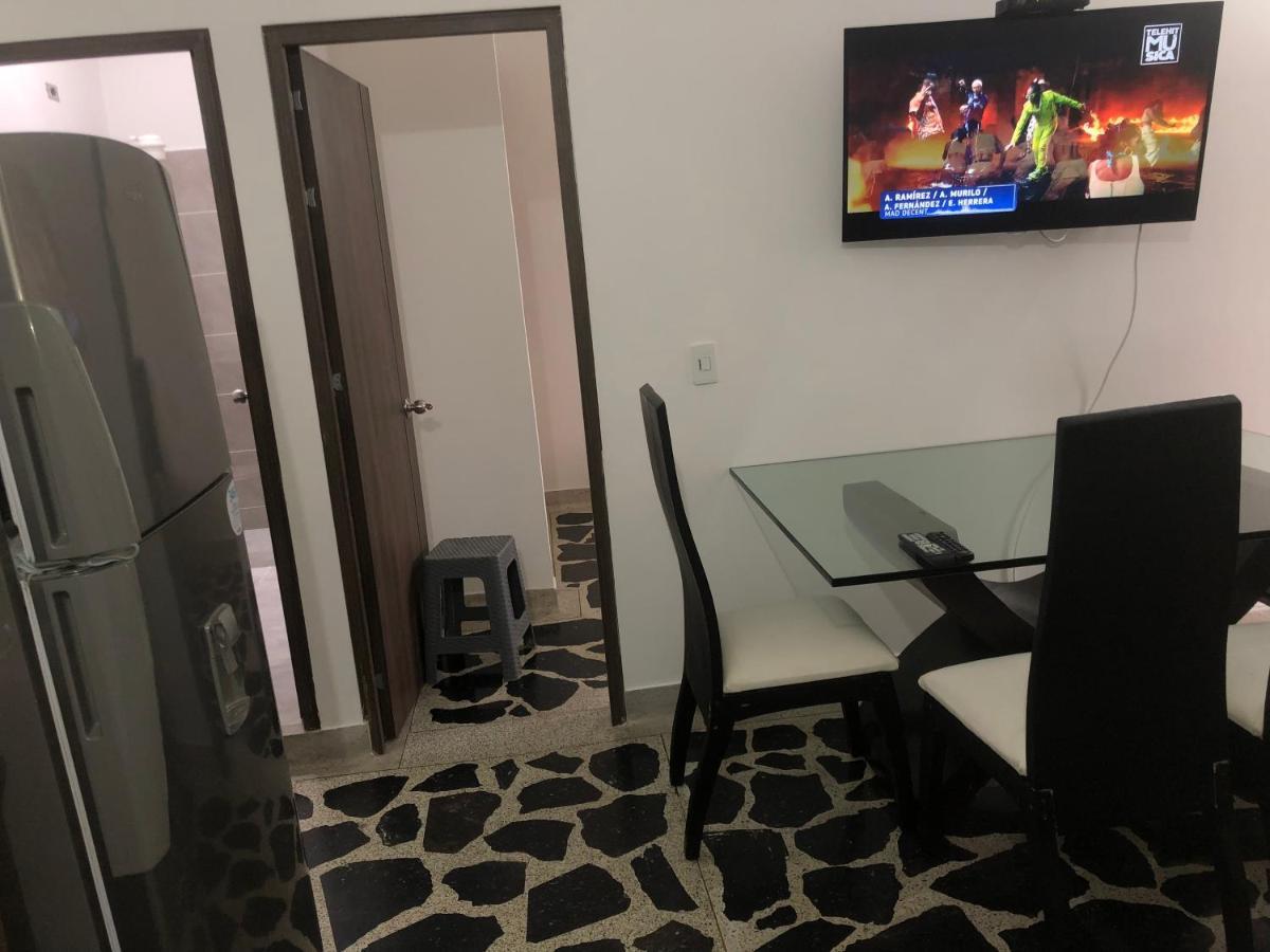 Apartamento Apartamento Amplio En Laureles, Excelente Ubicacion, 3 Alcobas 403 Medellín
