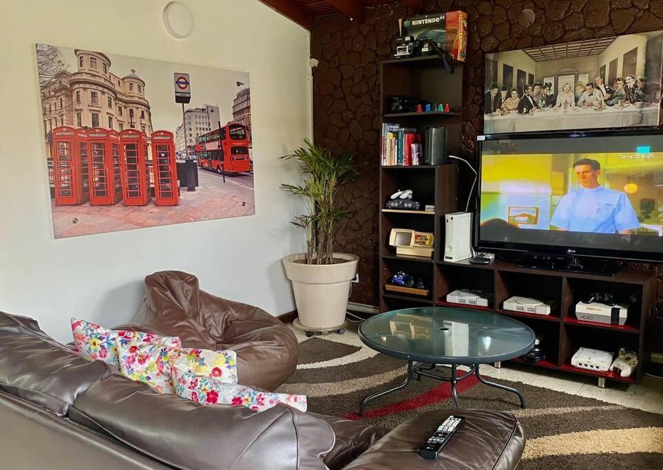 Apartamento Casa En Frente Del Exito De Laureles