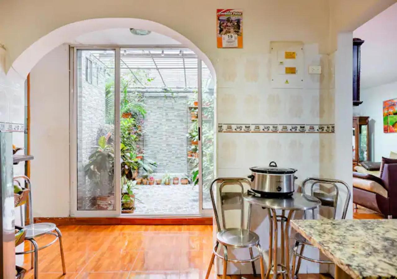 Homestay Noras Laureles *