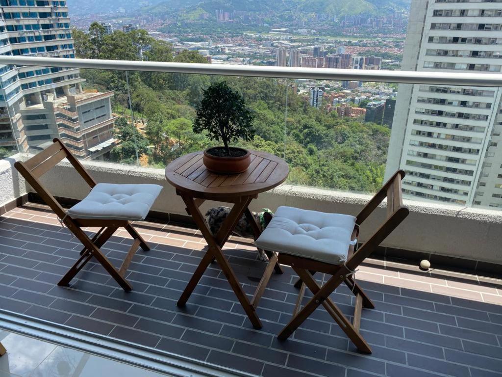 Con Vista A Medellín