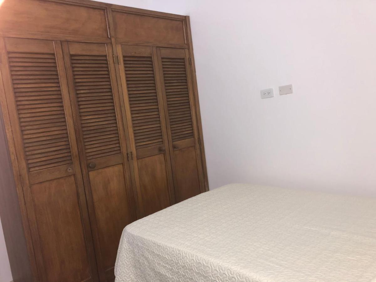 Apartamento Apartamento Amplio En Laureles, Excelente Ubicacion, 3 Alcobas 403