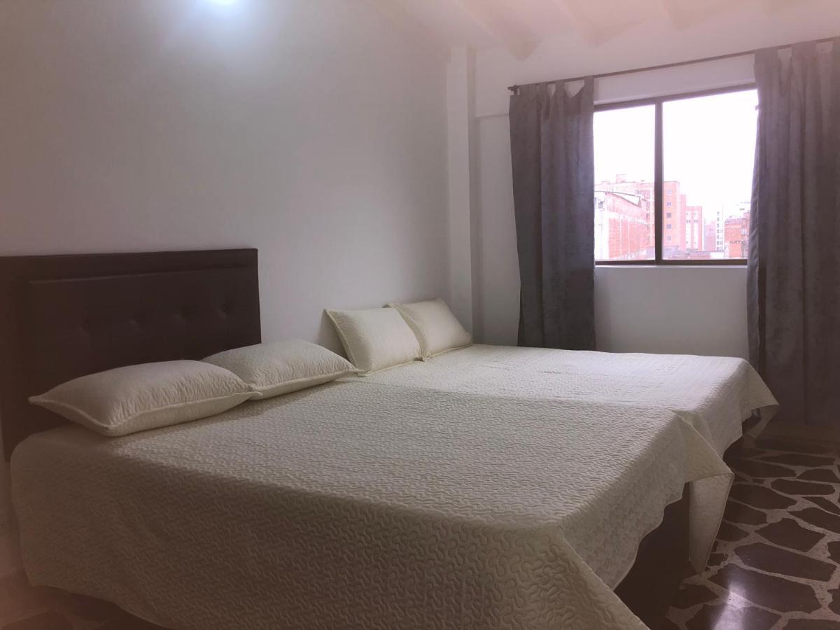 Apartamento Amplio En Laureles, Excelente Ubicacion, 3 Alcobas 403 Apartamento Medellín