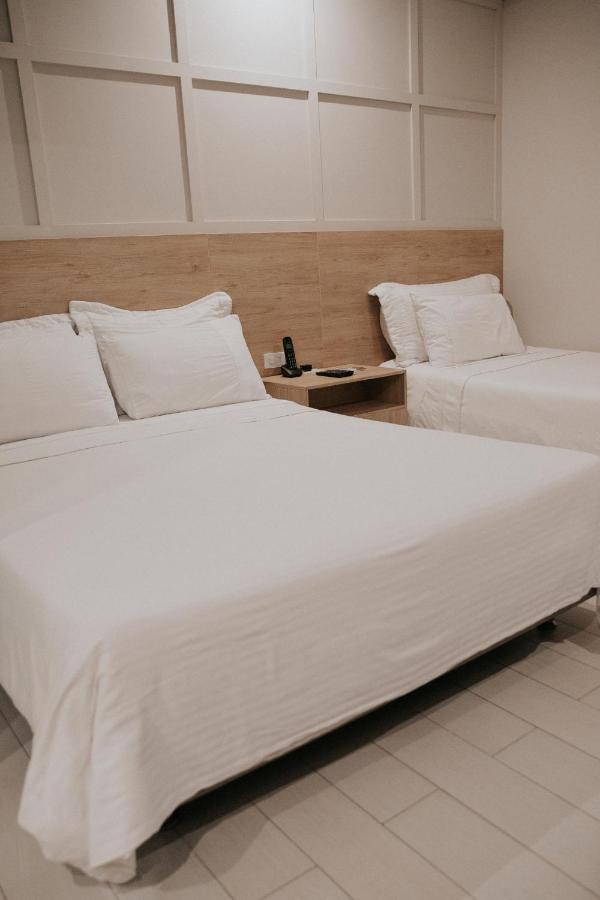 Dix 4* Medellín