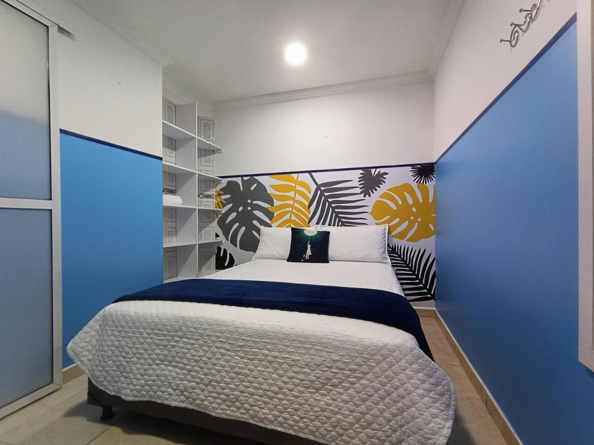 Hotel Casa Manco Mora 2*