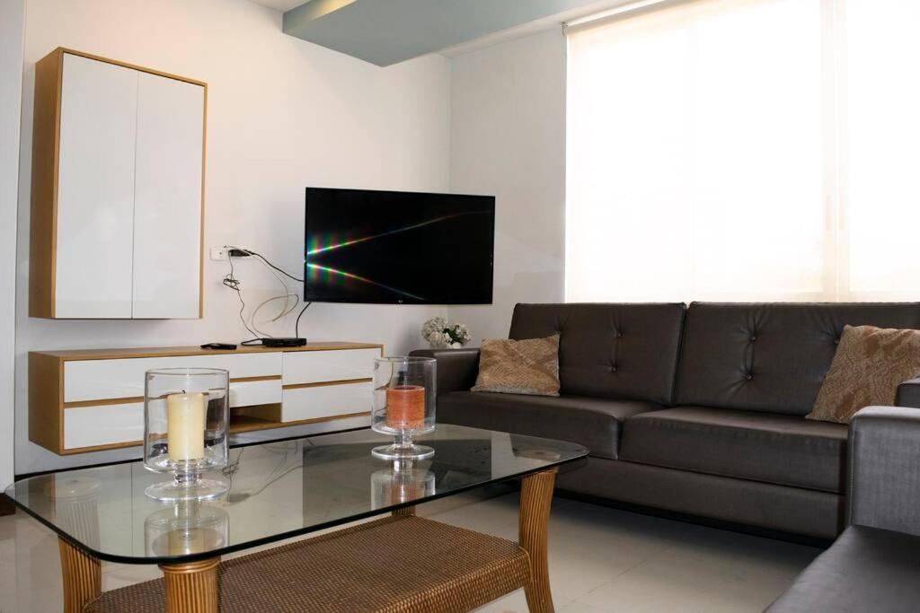 Luxury 5-bedroom Apartamento *