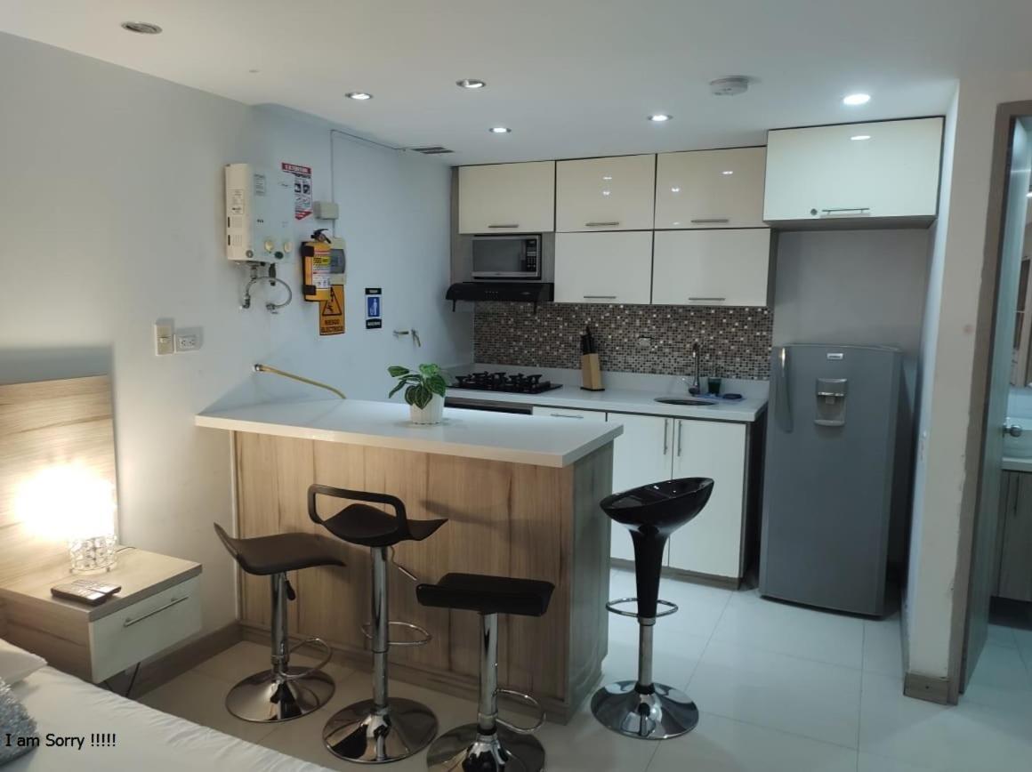Apartamento Ed La Frontera Poblado 1 A 6 Personas *