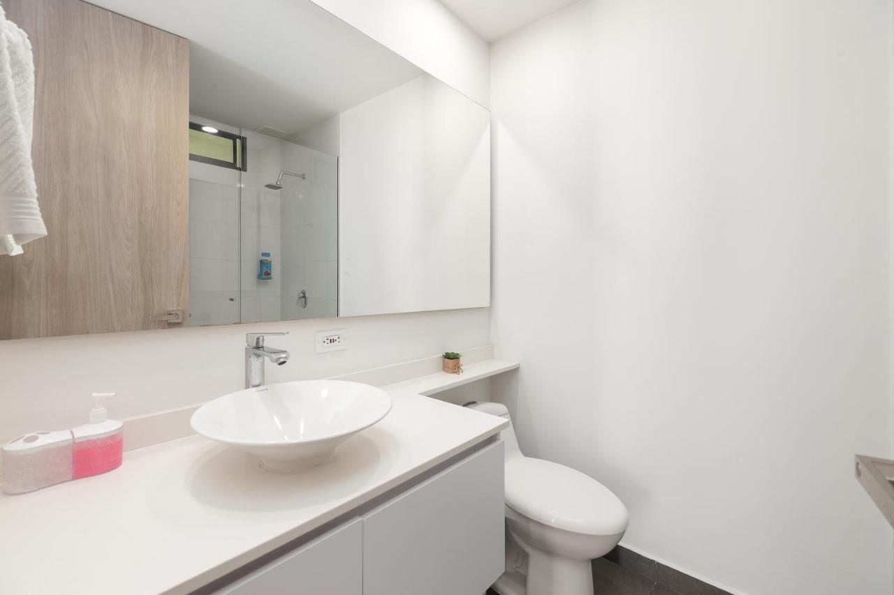 Apartamento Moderno Y Amplio En Laureles 8 Medellín