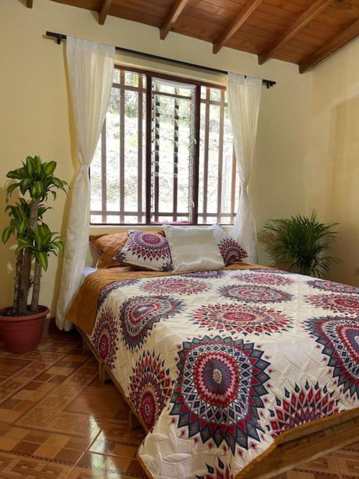 ¡el Escondite Santa Elena! Сasa de vacaciones Medellín
