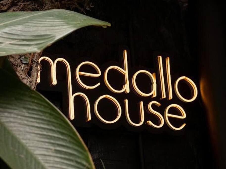 Villa Medallo House Parque Lleras Con Piscina Poblado Provenza