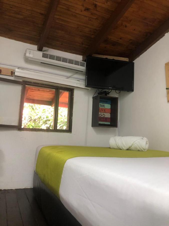 Hotel The Garden Lleras 10