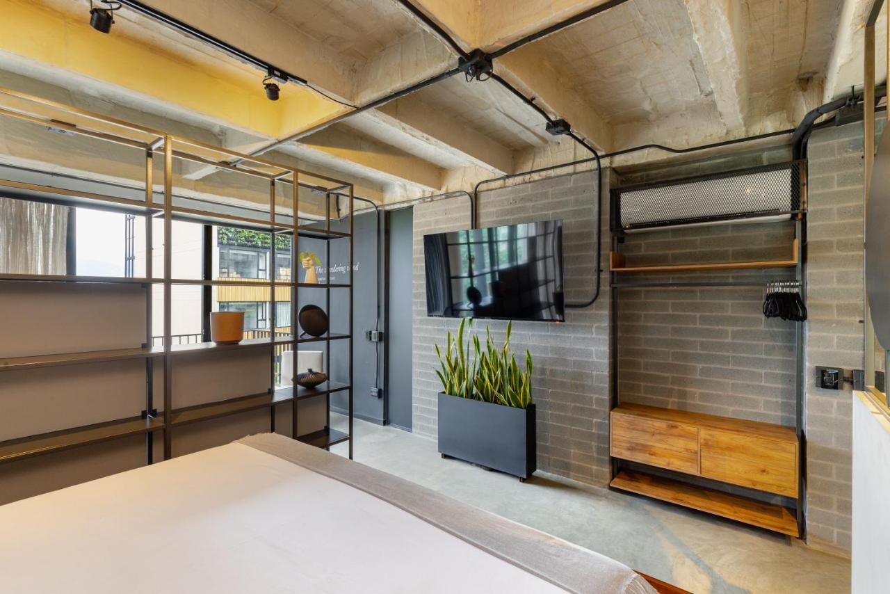 Stylish Urban In Provenza - Viu Experience *