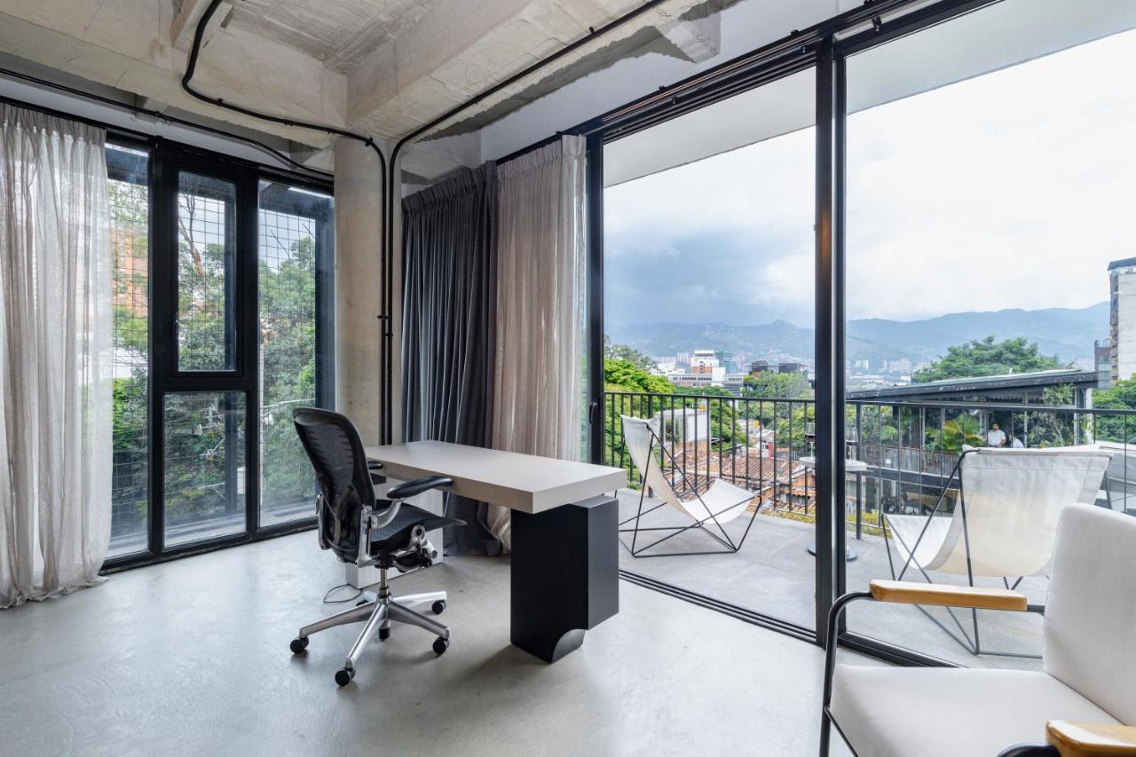 Stylish Urban In Provenza - Viu Experience