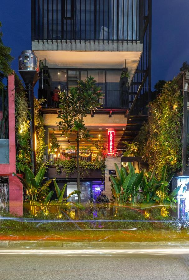 Stylish Urban In Provenza - Viu Experience
