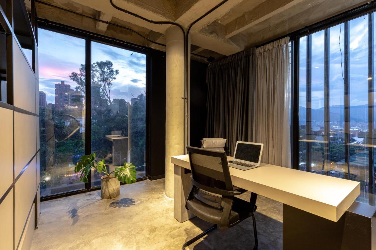Stylish Urban In Provenza - Viu Experience