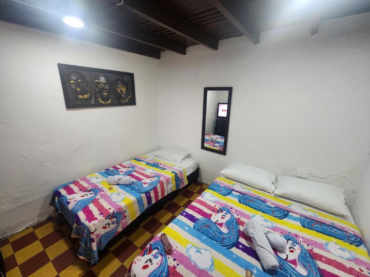 Casa Linda Medellin, Centro Pensión