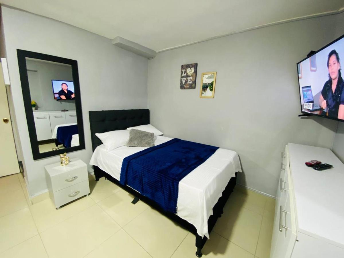 Hostal Laureles Casa Linda