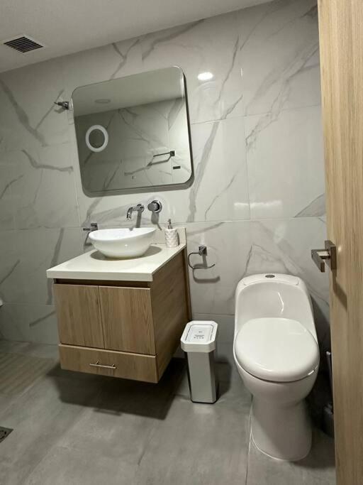 Poblado,jacuzzi,wifi,vista Exclusiva Apartment *